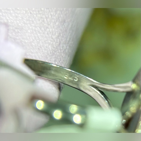 Sterling Silver and Orange Carnelian Ring - Picture 6 of 6